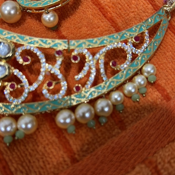 Indian Bollywood jewelry - Picture 4 of 5